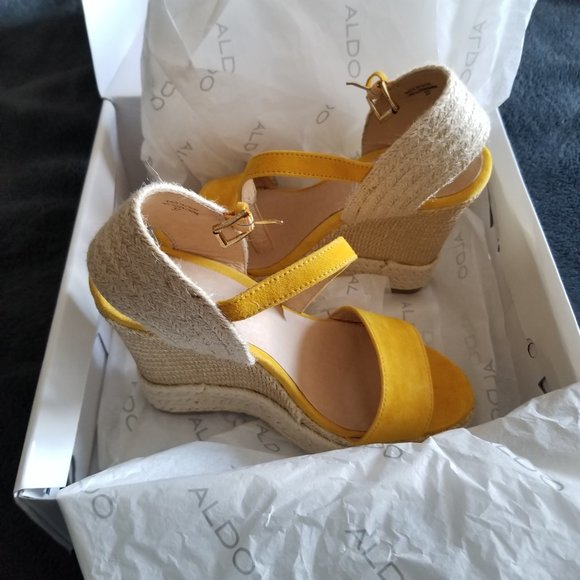 ALDO yellow suede wedge heels. NEW! - Picture 5 of 16